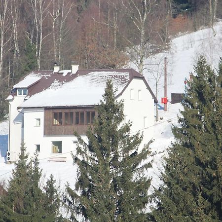 Horska Chata Hubertus Albrechtice v Jizerskych horach Exteriör bild